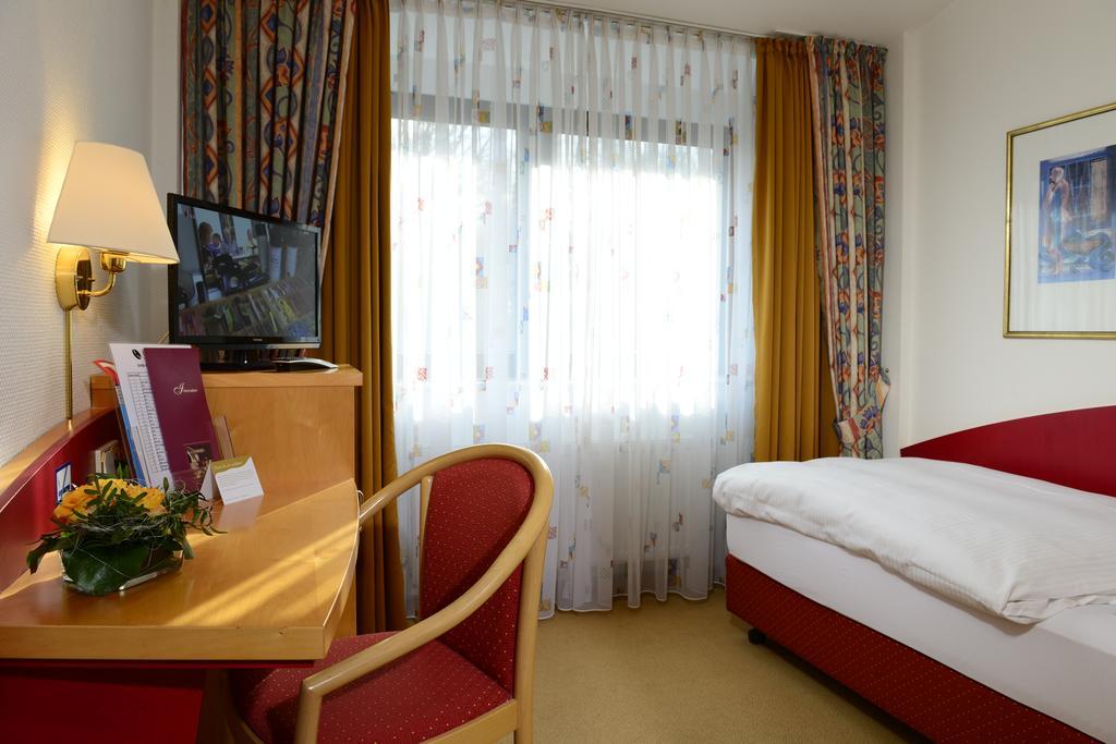 Hotel Spiegel Keulen Buitenkant foto