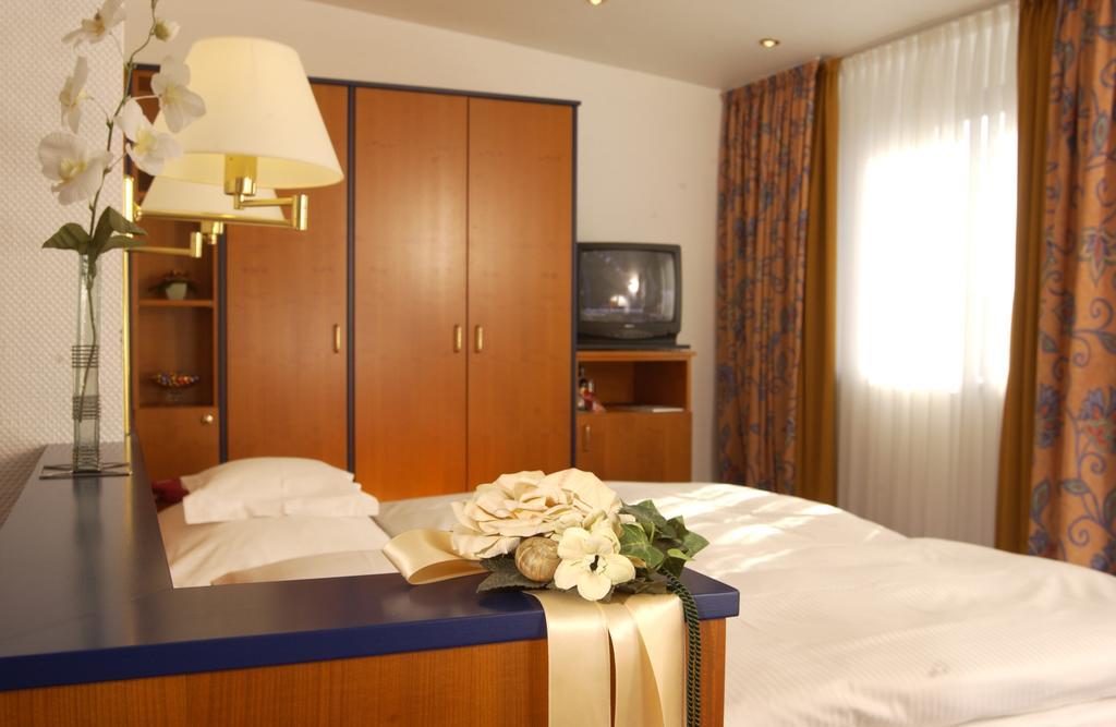 Hotel Spiegel Keulen Buitenkant foto