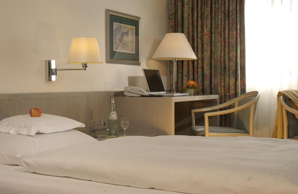 Hotel Spiegel Keulen Buitenkant foto